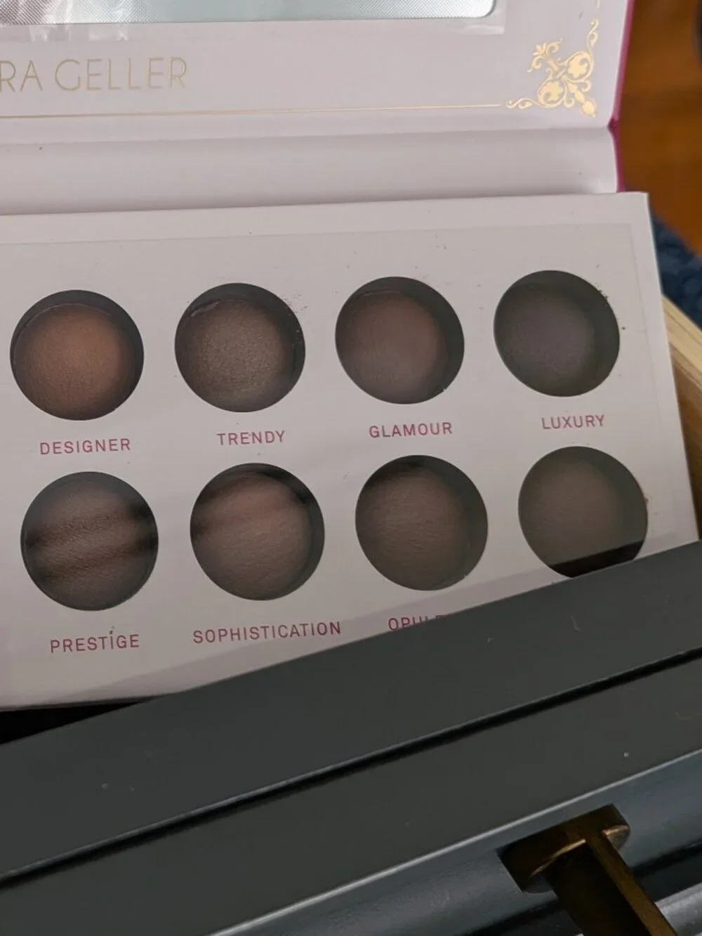 14 Eyeshadow Palette plus Eyeshadow Brush